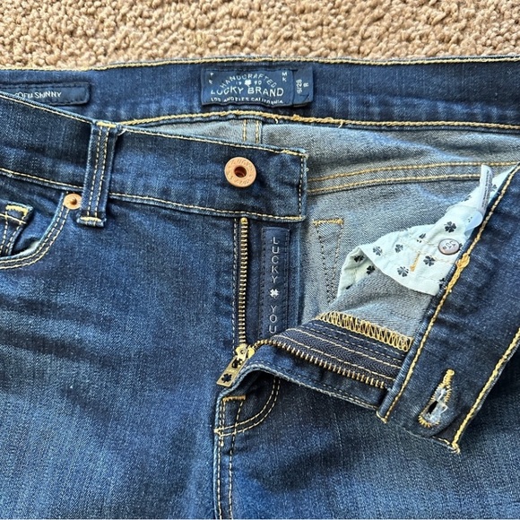 Lucky Brand Women's Sofia Skinny Mid Rise Dark Blue Jeans sz 8/29R - Picture 4 of 9